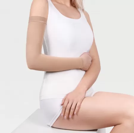 Рукав компрессионный IDEALISTA ID-401 2 класс компрессии цвет карамель 