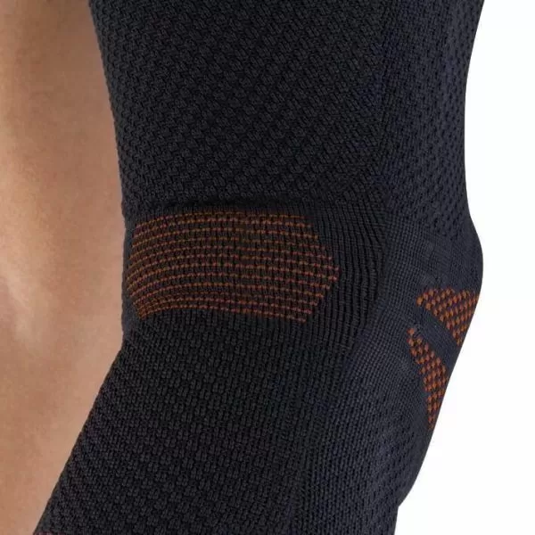 Бандаж на коленный сустав Orliman 9104 с силиконовым кольцом и пружинными ребрами жесткости, черный 