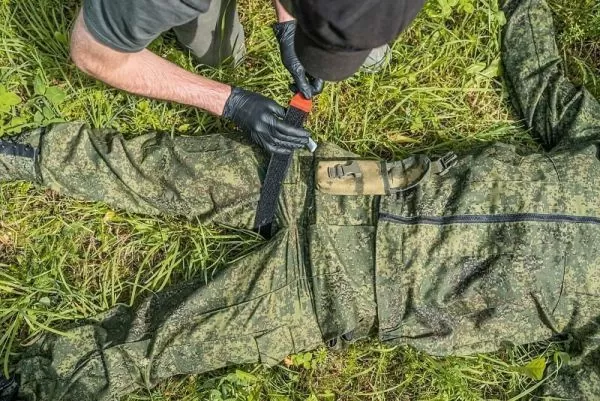 Жгут-турникет крoвooстaнaвливaющий МЕДПЛАНТ ЖК-01 с лентой для фиксации времени, вид сложения 2, артикул 1747