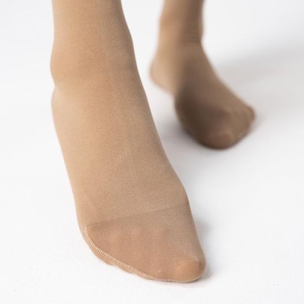 Чулки компрессионные Тривес ТК.231 унисекс 1 класс компрессии с закрытым носком и гладкой резинкой цвет бежевый  